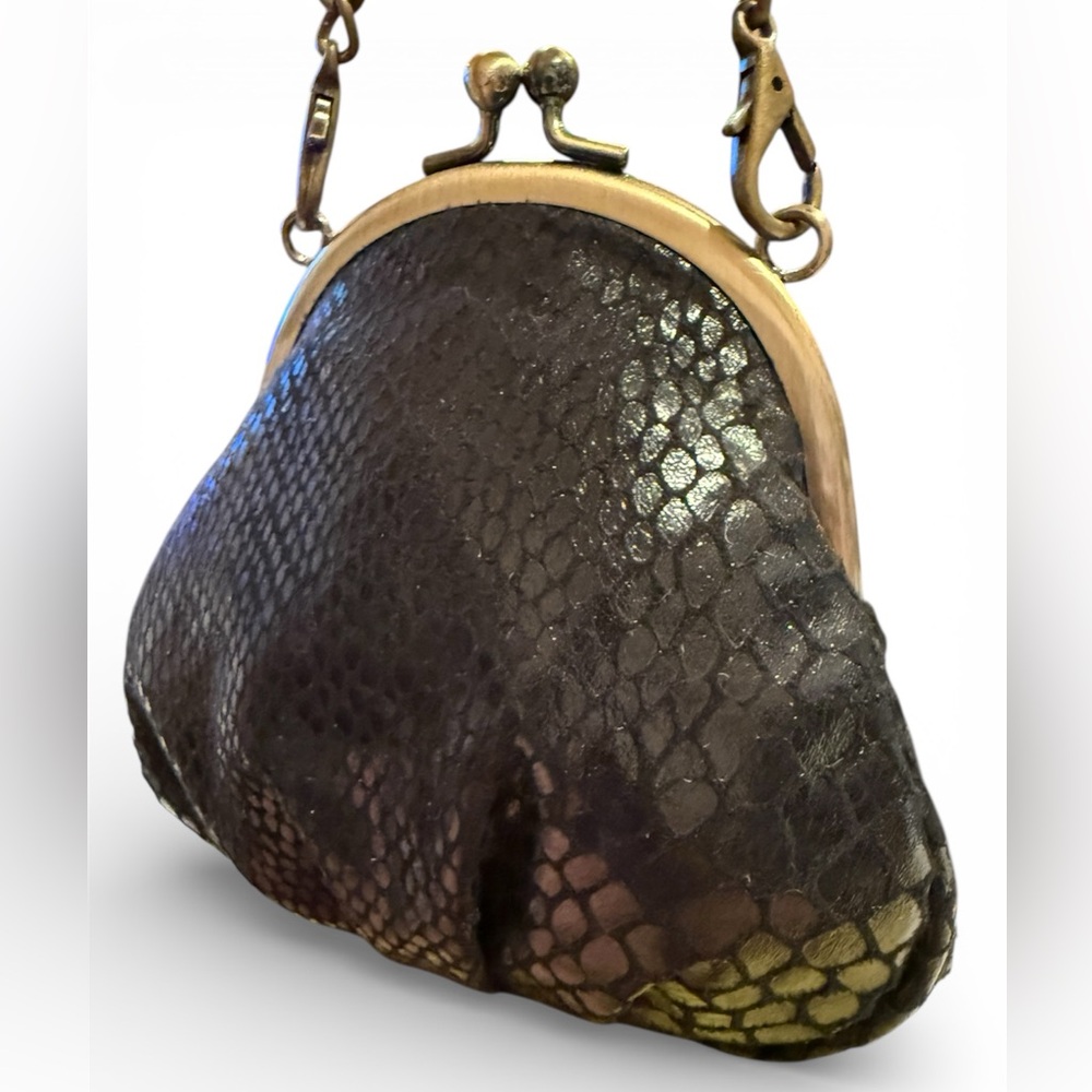 Maggi B Elegant Black Kiss Lock with Chain Mini Purse 5”x 5.5” - Picture 2 of 7